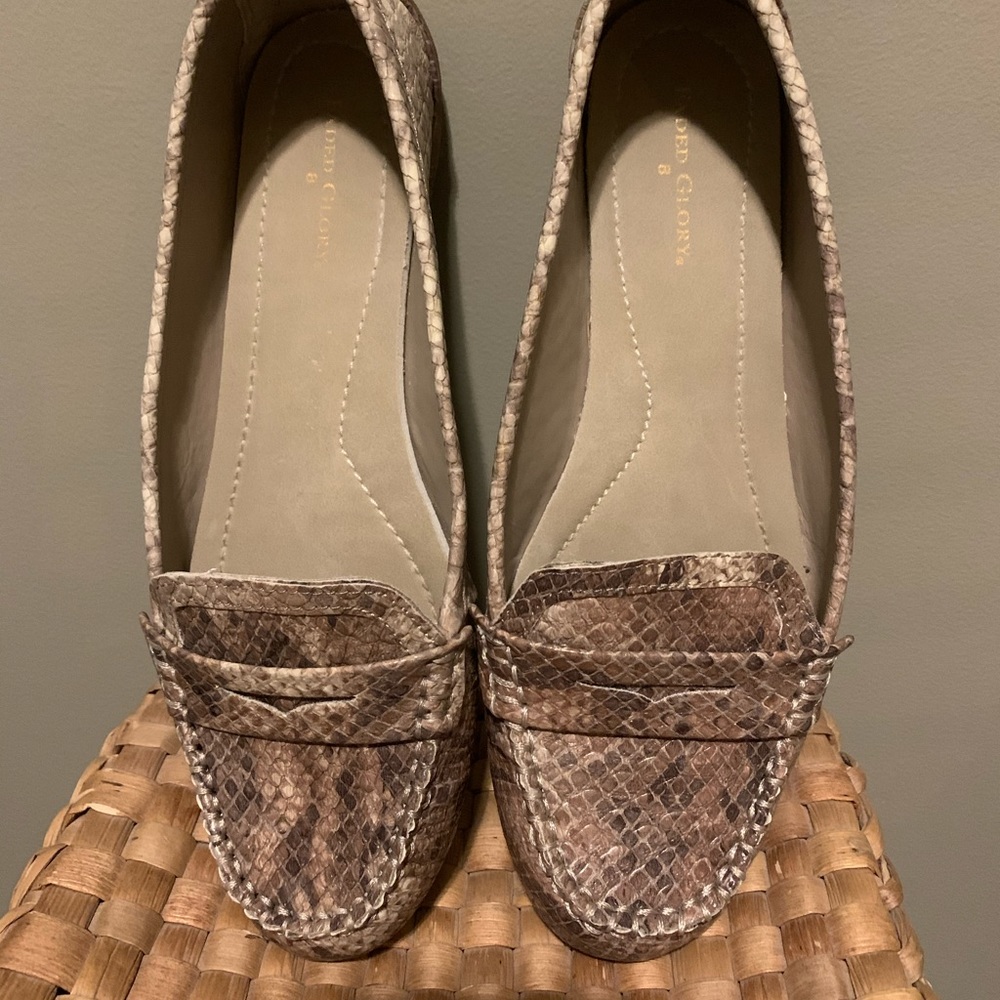 Faded Glory Snakeskin Loafers Size 8